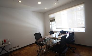 Oficina en Arriendo en Metro Santa Lucia // Miraflores // Alameda