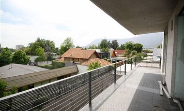 Local Comercial en Arriendo en Av. Vitacura // Gerónimo de Alderete // Las Hualtatas