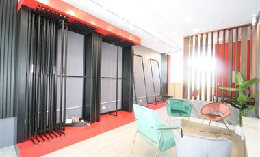 Local Comercial en Arriendo en Av. Vitacura // Gerónimo de Alderete // Las Hualtatas