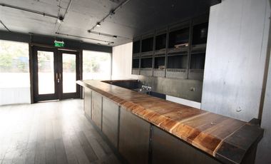 Local Comercial en Arriendo en Vitacura // Americo Vespucio // Arturo Ureta