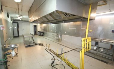 Local Comercial en Arriendo en Vitacura // Americo Vespucio // Arturo Ureta