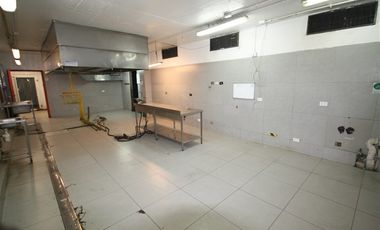 Local Comercial en Arriendo en Vitacura // Americo Vespucio // Arturo Ureta