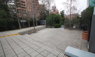 Local Comercial en Arriendo en Vitacura // Americo Vespucio // Arturo Ureta