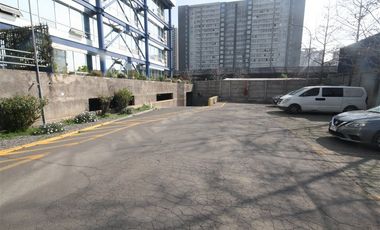 Oficina en Arriendo en av Grecia// Metro Estadio Nacional // Marathon