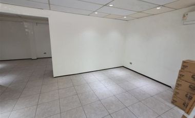 Local Comercial en Arriendo en Vitacura - Las Hualtatas