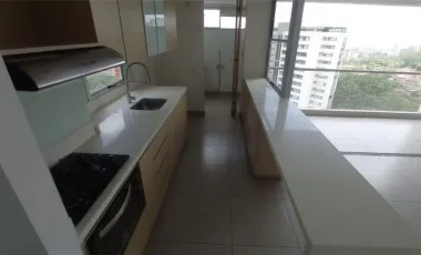 Apartamento en arriendo loma del esmeraldal, envigado.