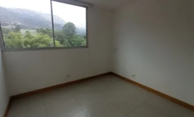 Apartamento en arriendo loma del esmeraldal, envigado.
