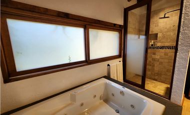 CASA EN RENTA, AVNDARO VALLE DE BRAVO