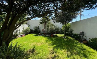 Bonanza, amplio y hermoso jardin, incluye mantenimiento