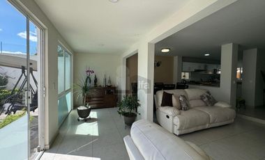 Bonanza, amplio y hermoso jardin, incluye mantenimiento