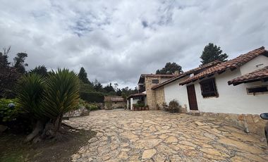 Hermosa Casa campestre en la Vereda El Hato, La Calera