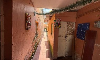 CASA EN VENTA ANTIGUA/TERRENO CENTRICO PARA DESARROLLO – Colonia Analco, Guadala