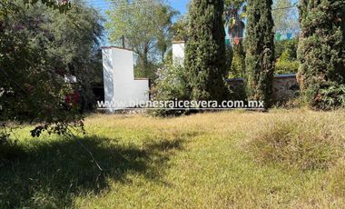 TERRENO EN VENTA EN FRACC. GRANJAS RESIDENCIALES EN TEQUISQUIAPAN. Milton
