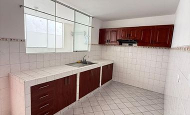 Alquiler de amplio departamento en Surco