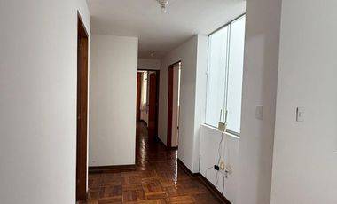 Alquiler de amplio departamento en Surco
