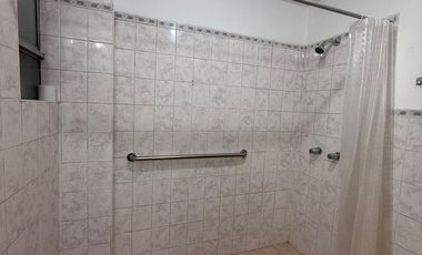 Alquiler de amplio departamento en Surco