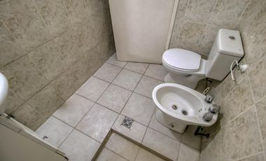 PH en venta con patio y verde