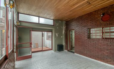 PH en venta con patio y verde