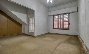 PH en venta con patio y verde