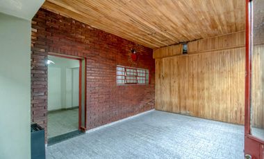 PH en venta con patio y verde