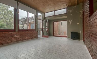 PH en venta con patio y verde