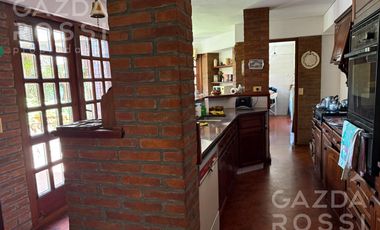 Casa en en venta en Jose Marmol