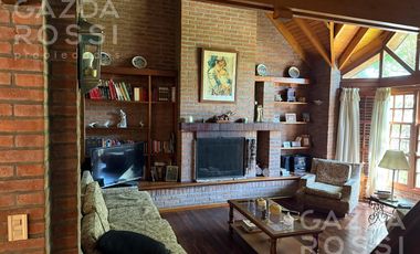 Casa en en venta en Jose Marmol