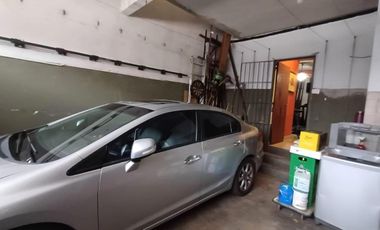 Casa en venta - 4 Dormitorios 3 Baños - 221mts2 - Quilmes