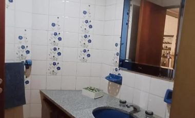 Casa en venta - 4 Dormitorios 3 Baños - 221mts2 - Quilmes