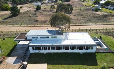 Casa en venta - 4 Dormitorios 5 Baños - Cocheras - 990Mts2 - Costa Esmeralda