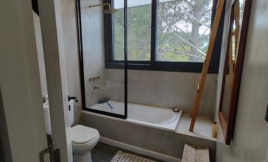 Casa en Senderos IV, sobre lote de 1.100 m2