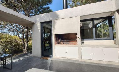 Casa en Senderos IV, sobre lote de 1.100 m2