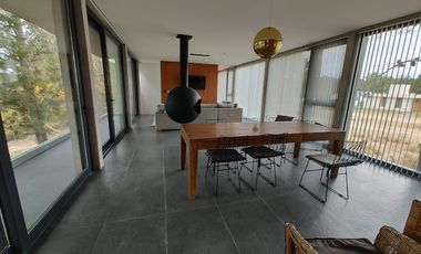 Casa en Senderos IV, sobre lote de 1.100 m2