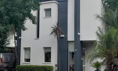 Casa 5 ambientes en venta El Pato