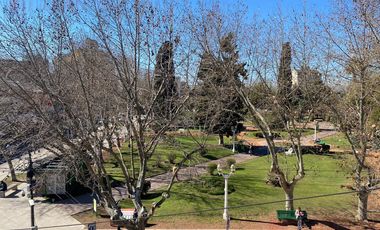 Departamento céntrico frente a Plaza Colón