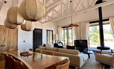 Casa en venta - 2 Dormitorios 1 Baño - 10.000Mts2 - Corrientes