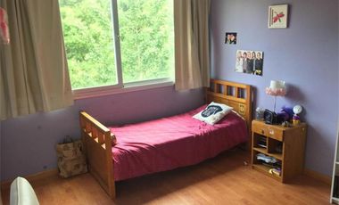 Casa  en venta - 3 dormitorios 2 baños - Cochera -  873 mts2 - City Bell