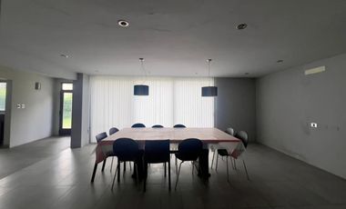 Casa  en venta - 3 dormitorios 2 baños - Cochera -  873 mts2 - City Bell