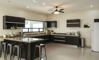 CASA EN VENTA EN LAS FINCAS VALLE PONIENTE