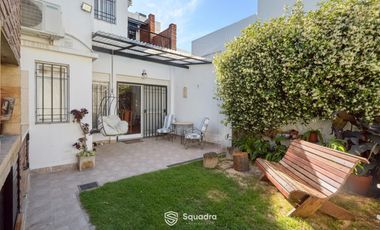 Casa de 3 dormitorios con cochera, jardín y piscina. Arroyito