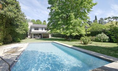 VENTA CASA 4 AMB 2 PLANTAS PISCINA JARDÍN LOTE 1000 M2