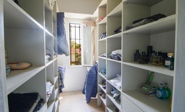 VENTA CASA 4 AMB 2 PLANTAS PISCINA JARDÍN LOTE 1000 M2