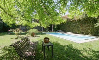 VENTA CASA 4 AMB 2 PLANTAS PISCINA JARDÍN LOTE 1000 M2