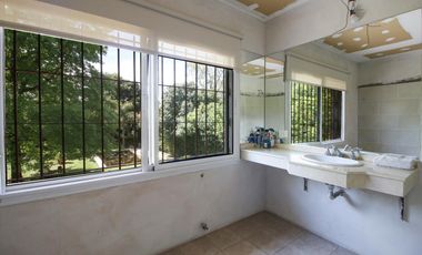 VENTA CASA 4 AMB 2 PLANTAS PISCINA JARDÍN LOTE 1000 M2