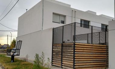 DUPLEX 2 DORMITORIOS - Fernandez Oro - RÍO NEGRO **destacado**