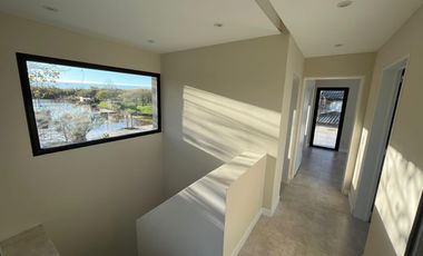 Casa en venta - 4 Dormitorios 3 Baños - 1.177Mts2- Tigre