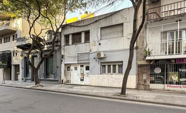 Casa de 3 dormitorios en planta alta con terraza y parrilla