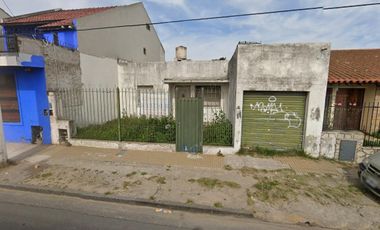 Casa en venta - 3 Dormitorios 2 Baños - 370mts2 - Quilmes