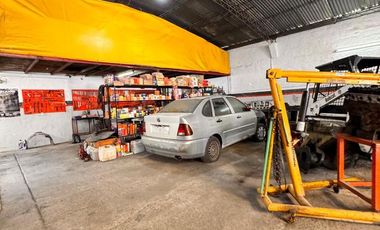 Galpón en avenida Monseñor Pablo Cabrera