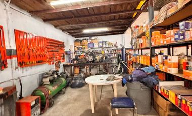 Galpón en avenida Monseñor Pablo Cabrera